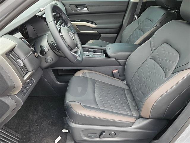 new 2025 Nissan Pathfinder car, priced at $49,246