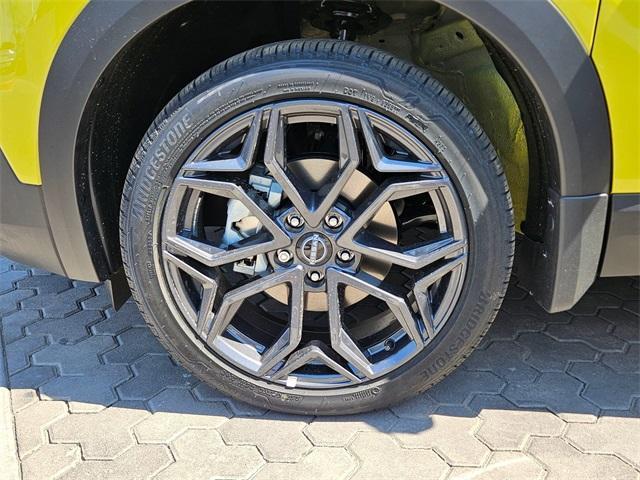 new 2025 Nissan Kicks car, priced at $27,234