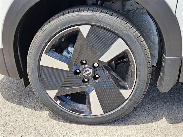 new 2025 Nissan Kicks car, priced at $29,317