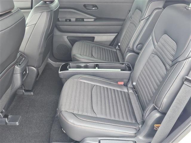 new 2025 Nissan Pathfinder car, priced at $38,057