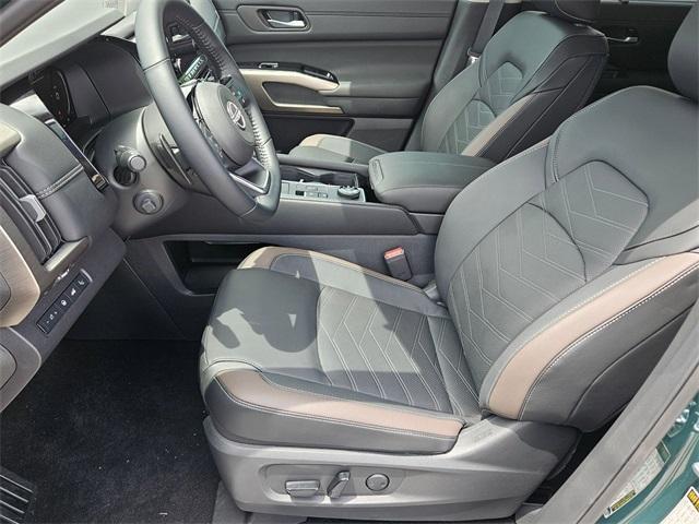 new 2025 Nissan Pathfinder car, priced at $50,740