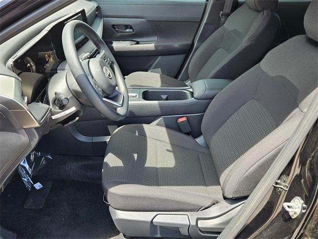 new 2025 Nissan Kicks car, priced at $24,318