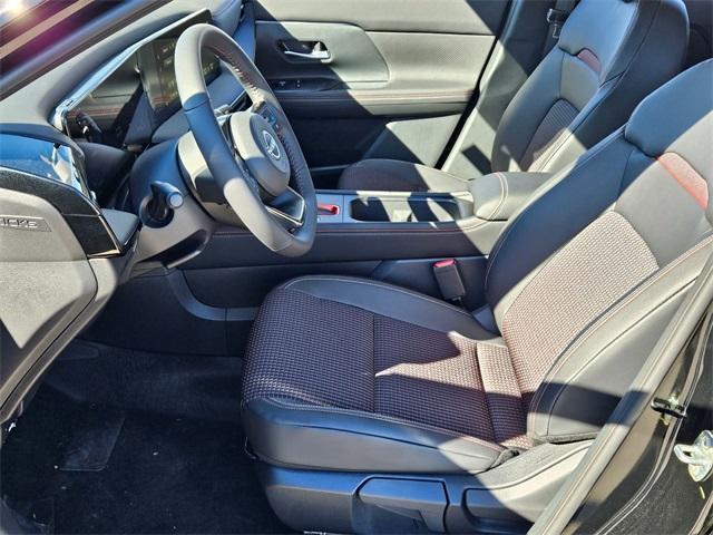 new 2025 Nissan Kicks car, priced at $29,177