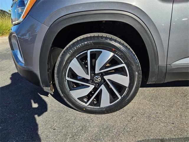 used 2024 Volkswagen Atlas car, priced at $28,987