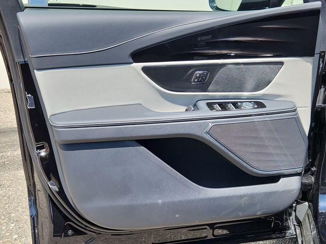 new 2025 Lincoln Nautilus car, priced at $52,586