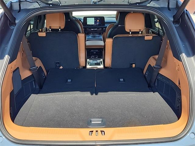 new 2025 Lincoln Aviator car, priced at $89,900