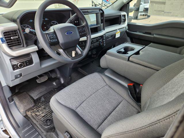 new 2025 Ford F-250 car, priced at $51,820