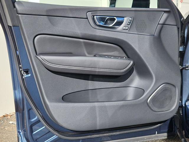 new 2025 Volvo XC60 car, priced at $55,335