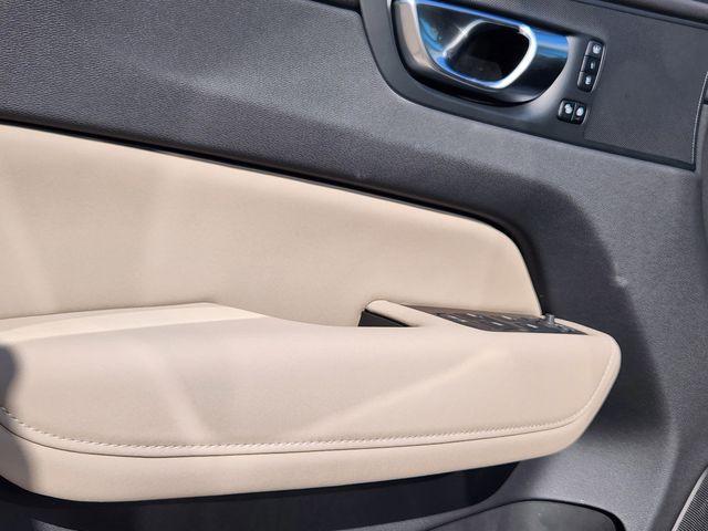 new 2026 Volvo XC60 car