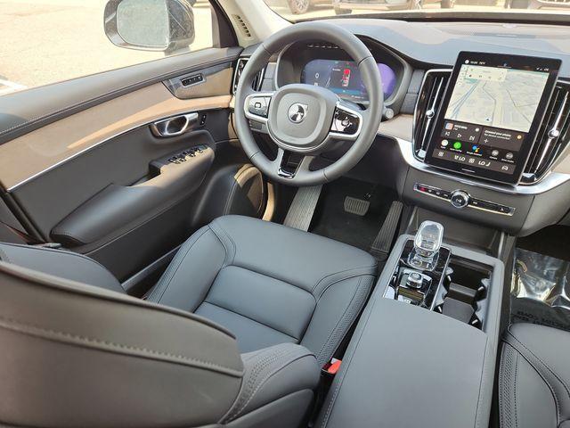 new 2025 Volvo XC90 car, priced at $62,555