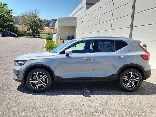 new 2025 Volvo XC40 car, priced at $44,235