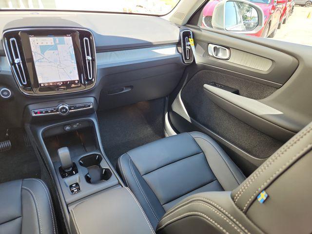new 2025 Volvo XC40 car, priced at $44,235