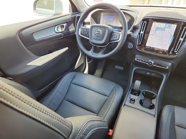 new 2025 Volvo XC40 car, priced at $45,235