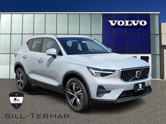new 2025 Volvo XC40 car, priced at $44,235