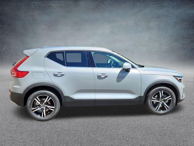 new 2025 Volvo XC40 car, priced at $45,235
