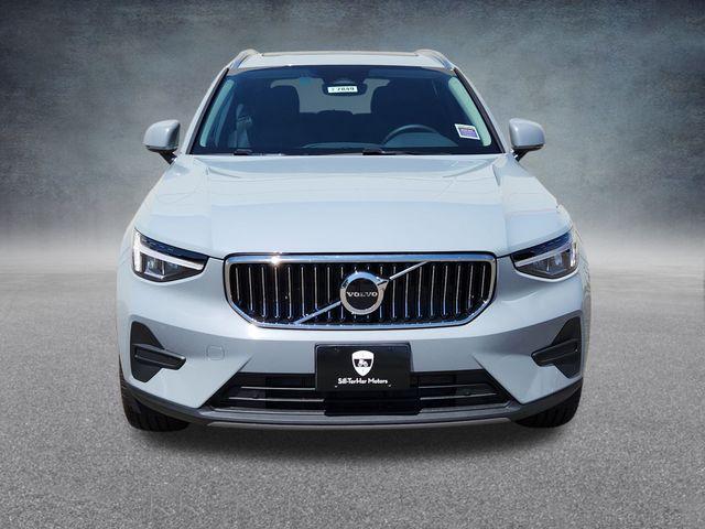 new 2025 Volvo XC40 car, priced at $45,235