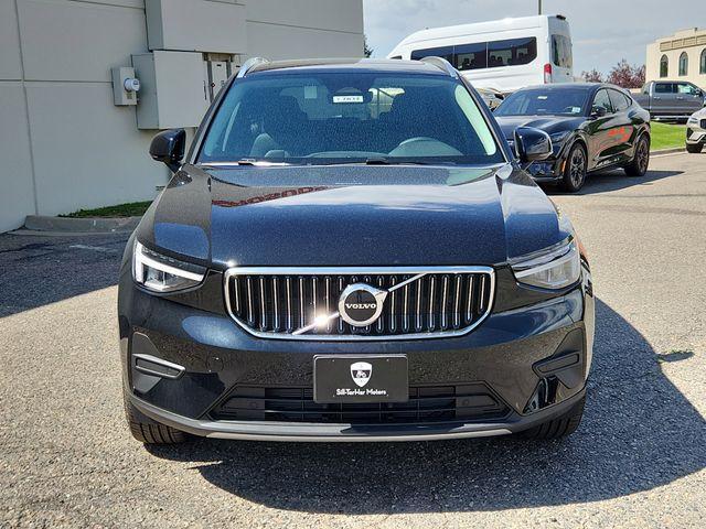 new 2025 Volvo XC40 car, priced at $44,035