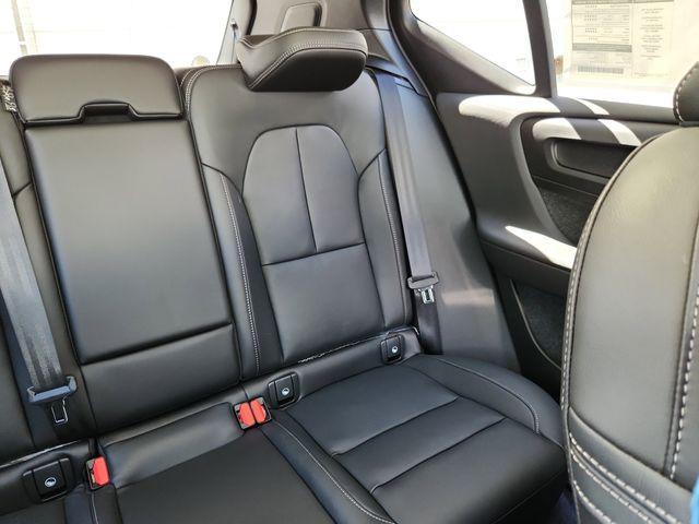 new 2025 Volvo XC40 car, priced at $44,035