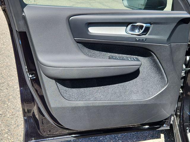 new 2025 Volvo XC40 car, priced at $44,035