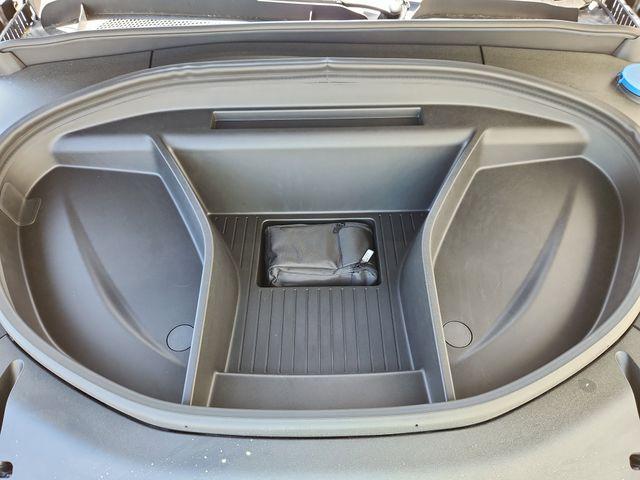 new 2025 Volvo EX90 car, priced at $87,305