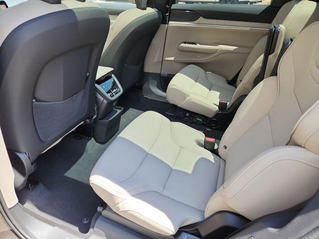 new 2025 Volvo EX90 car, priced at $87,305