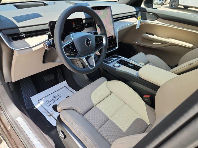 new 2025 Volvo EX90 car, priced at $87,305