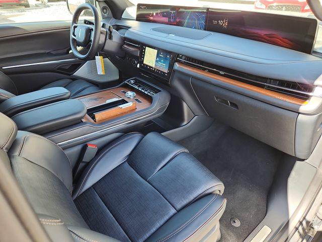 new 2025 Lincoln Navigator car, priced at $120,490