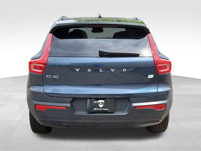used 2022 Volvo XC40 Recharge Pure Electric car, priced at $31,750