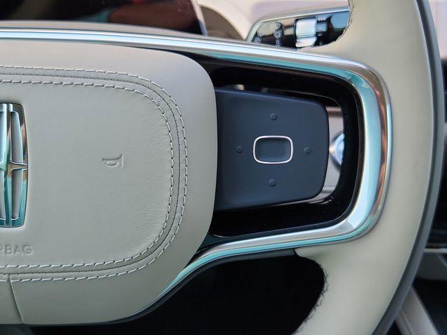 new 2025 Lincoln Nautilus car, priced at $55,336