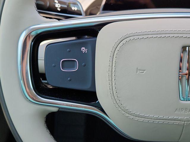 new 2025 Lincoln Nautilus car, priced at $55,336