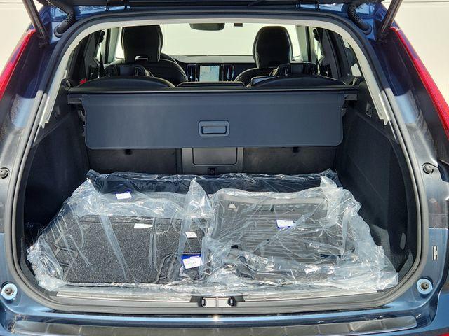 new 2025 Volvo XC60 car, priced at $55,725