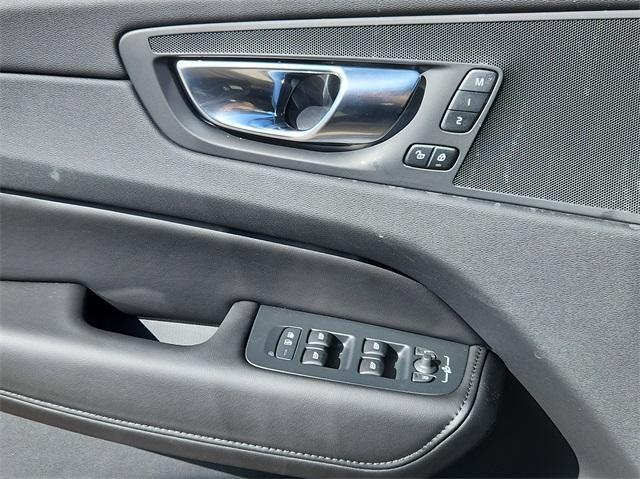 new 2025 Volvo XC60 car, priced at $54,725