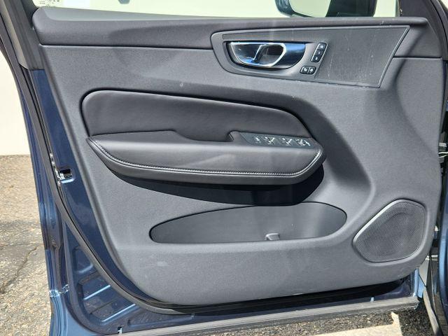 new 2025 Volvo XC60 car, priced at $55,725