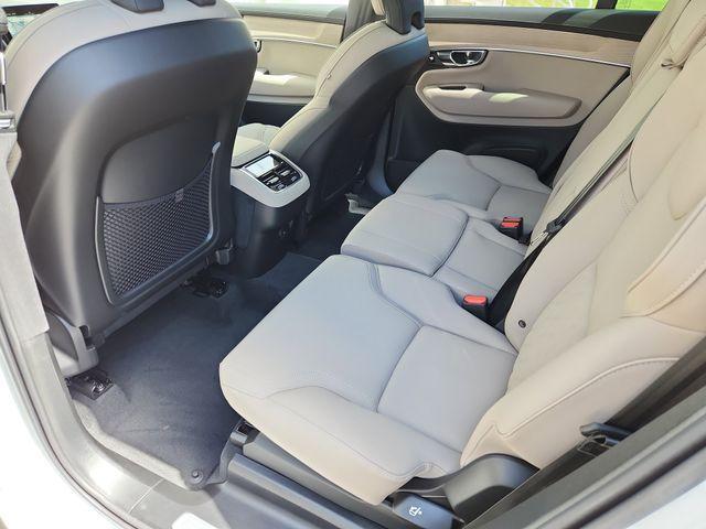 new 2025 Volvo XC90 car, priced at $64,555