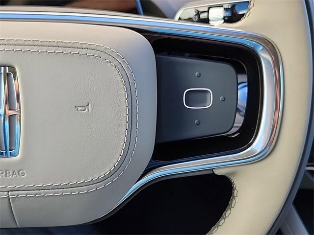 new 2025 Lincoln Nautilus car, priced at $58,184