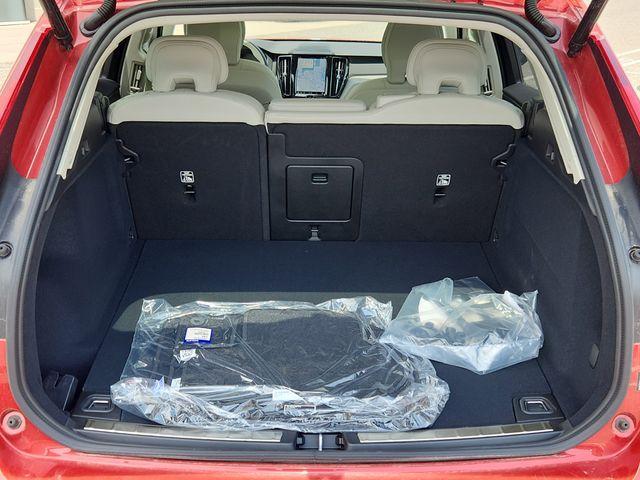 new 2025 Volvo XC60 car, priced at $54,750