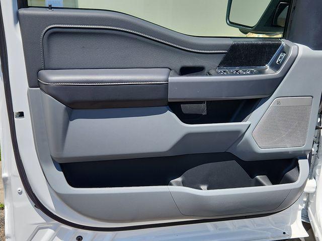 new 2025 Ford F-150 Lightning car, priced at $62,089