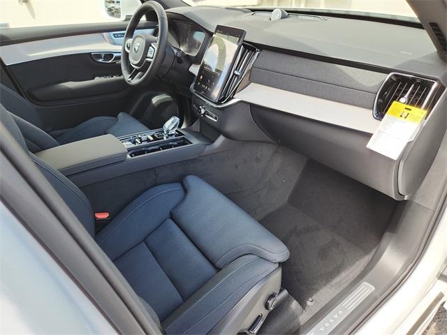 new 2025 Volvo XC90 car, priced at $77,345