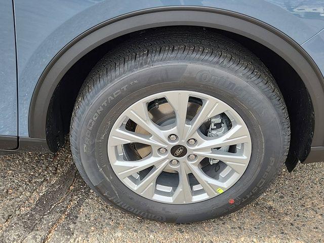 new 2025 Ford Escape car, priced at $30,359