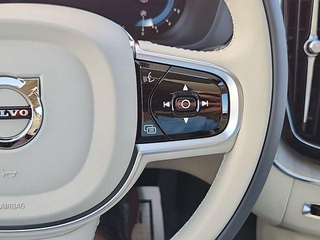 new 2025 Volvo XC60 car, priced at $60,635
