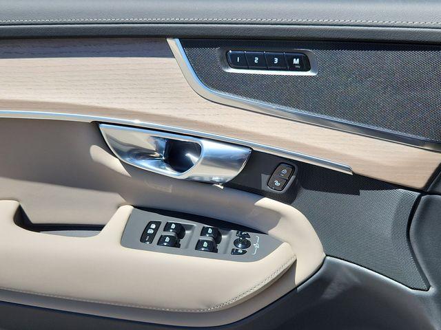 new 2025 Volvo XC90 Plug-In Hybrid car, priced at $74,095