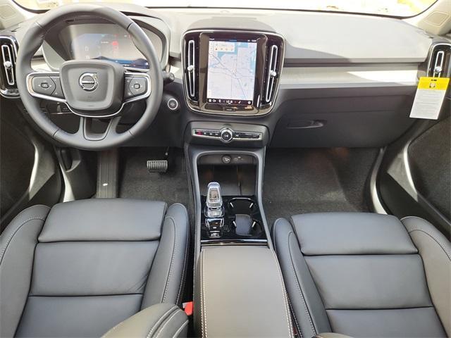 new 2025 Volvo XC40 car, priced at $51,565