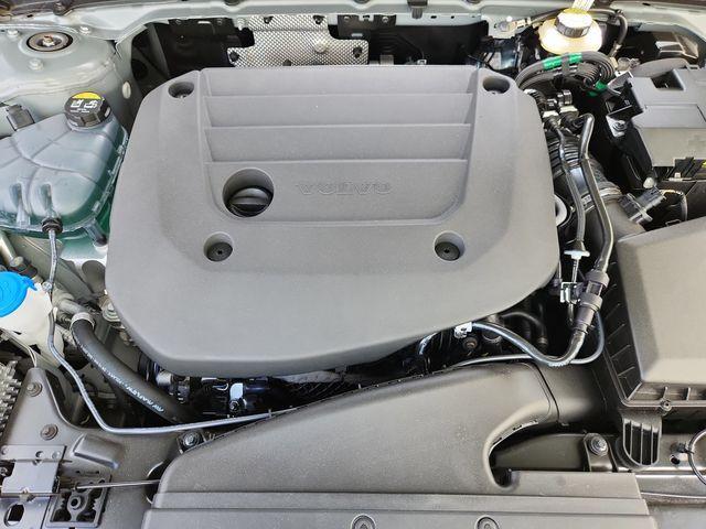 new 2025 Volvo XC40 car, priced at $50,565