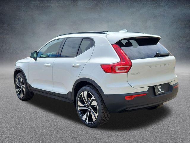 new 2026 Volvo XC40 car