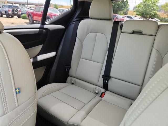 new 2026 Volvo XC40 car