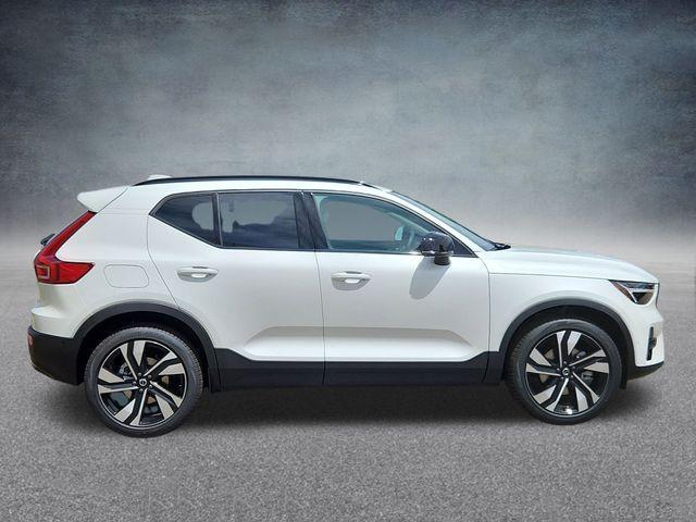 new 2026 Volvo XC40 car