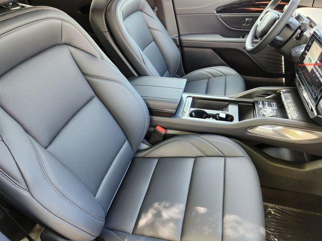 new 2025 Lincoln Nautilus car, priced at $58,336