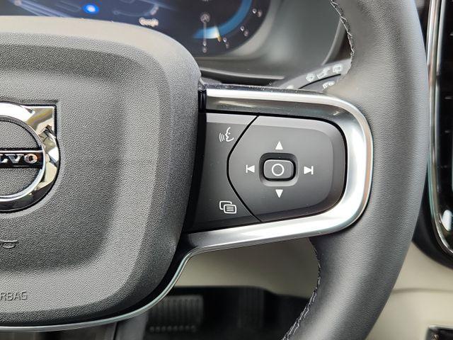 new 2025 Volvo XC40 car, priced at $48,335