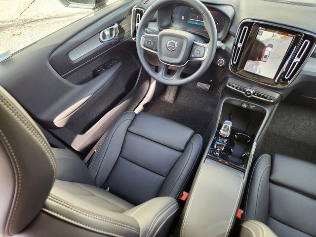 new 2026 Volvo XC40 car