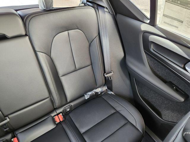 new 2026 Volvo XC40 car